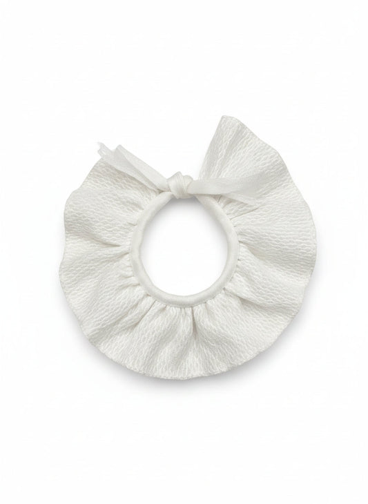 Cuello Blanco Piqué
